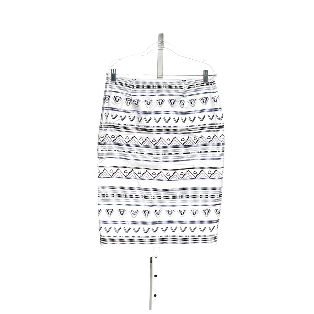 White House Black Market White Embroidered Skirt, Size 8